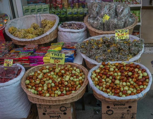 How does a rice cooker simplify the process of cooking grains perfectly?